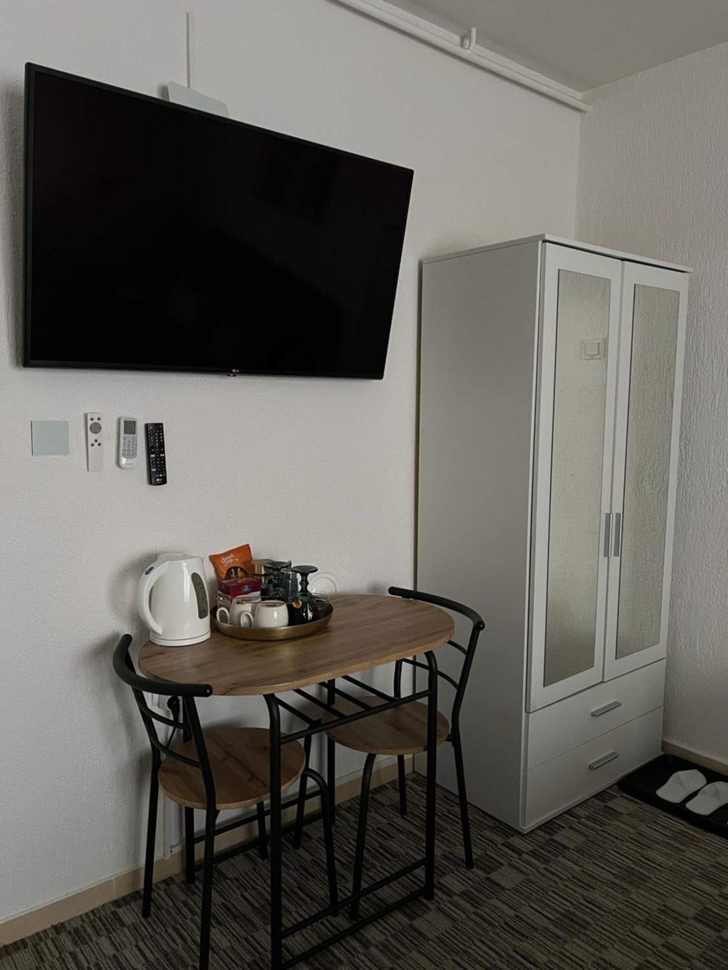 Luxrooms - Hotel Type With Private Jacuzzi Bjelovar Luaran gambar