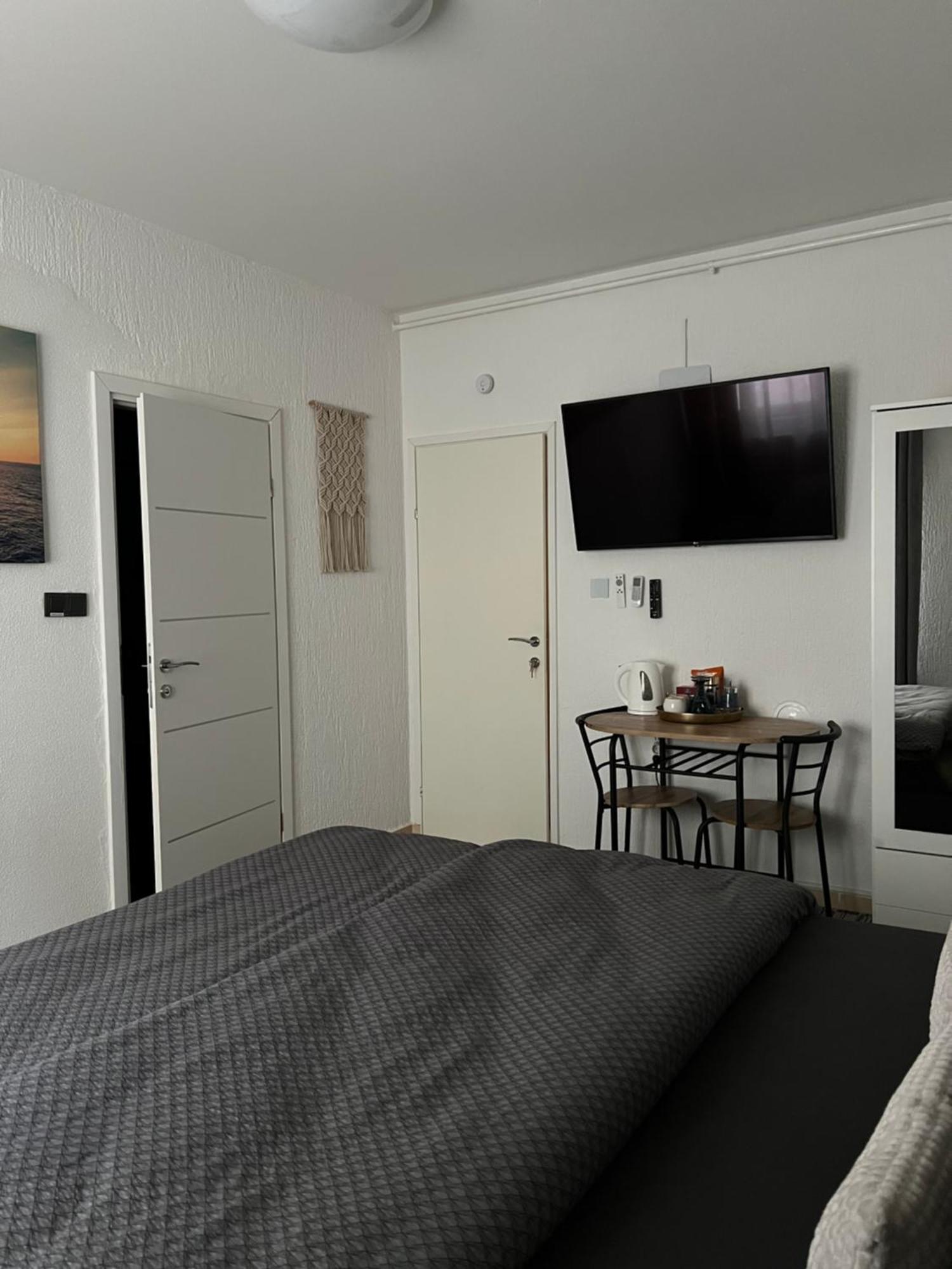 Luxrooms - Hotel Type With Private Jacuzzi Bjelovar Luaran gambar